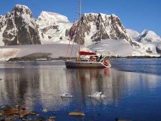 Ovni 395 Futuna Antarctique