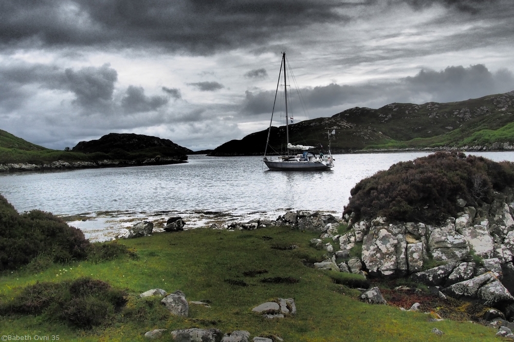 Voilier Ovni aux îles Hébrides