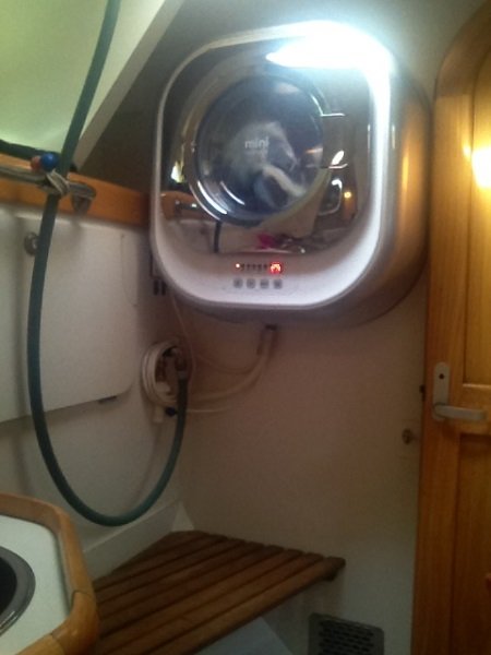 LL dans salle eau.JPG (76.64 Kio) Consulté 5294 fois LL dans salle eau.JPG